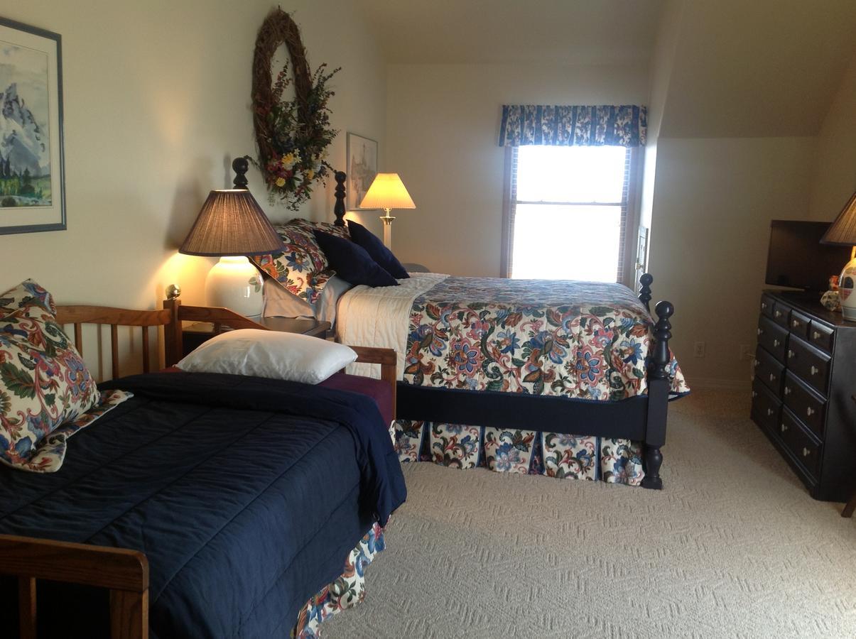 Blue Heron Inn Bed And Breakfast Rexburg Habitación foto