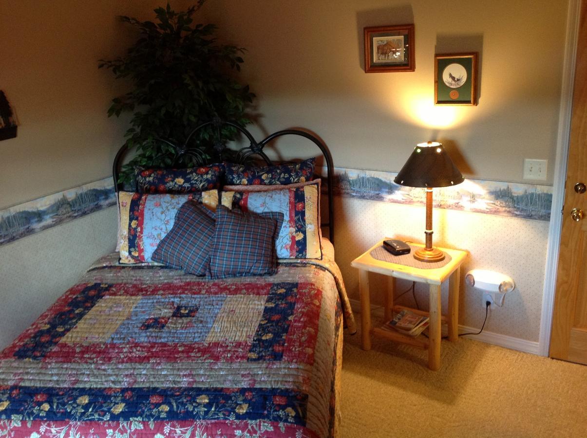 Blue Heron Inn Bed And Breakfast Rexburg Habitación foto